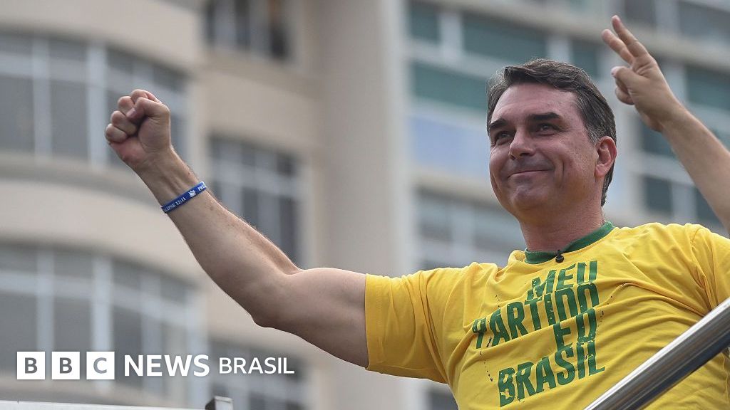 Crise no STF ganha espaço em ato de Flávio Bolsonaro na Paulista