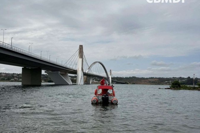 Corpo em decomposição é encontrado no Lago Paranoá