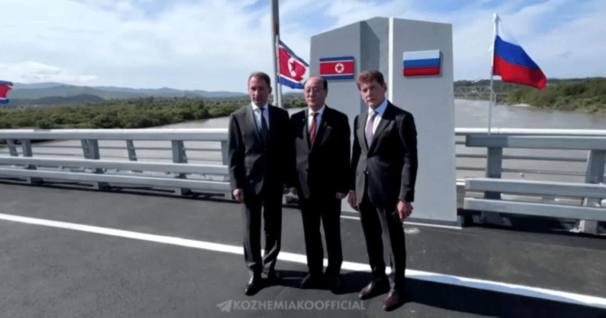 Coreia do Norte e Rússia inauguram primeira ponte rodoviária entre os países