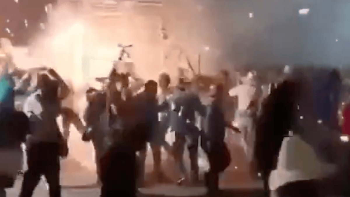 Explosão de fogos em igreja mata 10 pessoas no México
